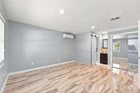 Villa ou maison à louer à Winter Park, Floride: 5 chambres, 213.68 m2 № 2361323 - photo 11