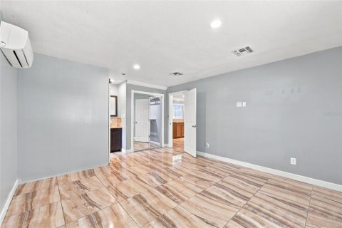 Villa ou maison à louer à Winter Park, Floride: 5 chambres, 213.68 m2 № 2361323 - photo 12