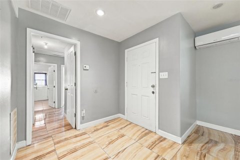 Villa ou maison à louer à Winter Park, Floride: 5 chambres, 213.68 m2 № 2361323 - photo 4