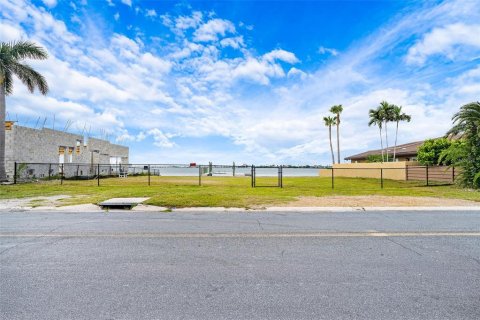 Land in Saint Pete Beach, Florida № 2362468