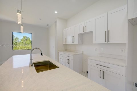 Купить виллу или дом в Лихай-Эйкерс, Флорида 3 спальни, 148.92м2, № 1954904 - фото 12