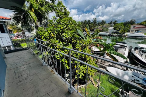 Apartamento en alquiler en Miami Beach, Florida, 2 dormitorios, 106.84 m2 № 2086166 - foto 22