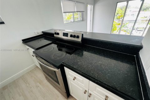 Apartamento en alquiler en Miami Beach, Florida, 2 dormitorios, 106.84 m2 № 2086166 - foto 7