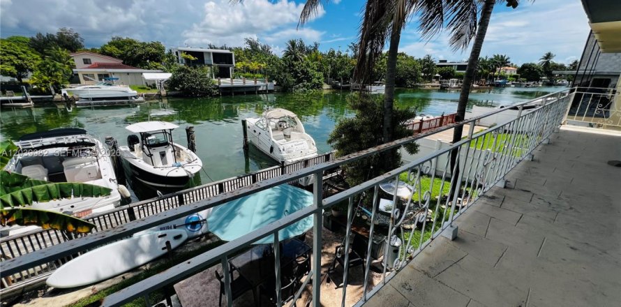 Apartamento en Miami Beach, Florida 2 dormitorios, 106.84 m2 № 2086166