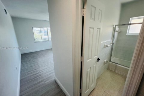 Apartamento en alquiler en Miami Beach, Florida, 2 dormitorios, 106.84 m2 № 2086166 - foto 11