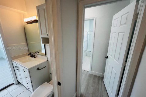 Apartamento en alquiler en Miami Beach, Florida, 2 dormitorios, 106.84 m2 № 2086166 - foto 21