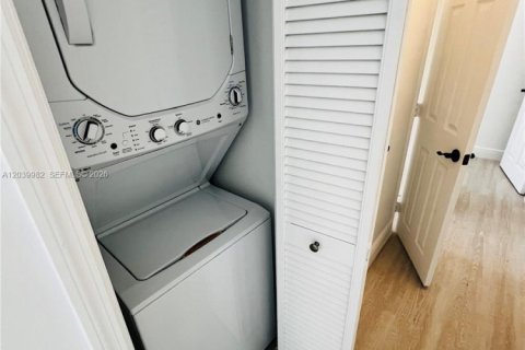 Apartamento en alquiler en Miami Beach, Florida, 2 dormitorios, 106.84 m2 № 2086166 - foto 18