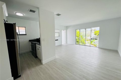Apartamento en alquiler en Miami Beach, Florida, 2 dormitorios, 106.84 m2 № 2086166 - foto 8