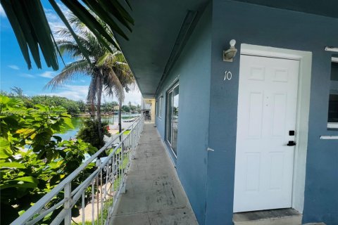 Apartamento en alquiler en Miami Beach, Florida, 2 dormitorios, 106.84 m2 № 2086166 - foto 25