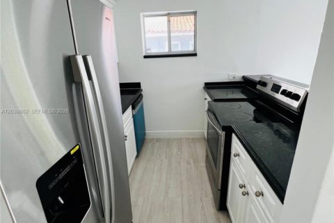 Apartamento en alquiler en Miami Beach, Florida, 2 dormitorios, 106.84 m2 № 2086166 - foto 5