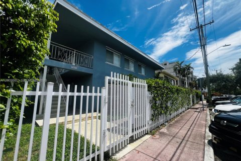 Apartamento en alquiler en Miami Beach, Florida, 2 dormitorios, 106.84 m2 № 2086166 - foto 23
