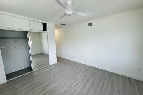 Apartamento en alquiler en Miami Beach, Florida, 2 dormitorios, 106.84 m2 № 2086166 - foto 17