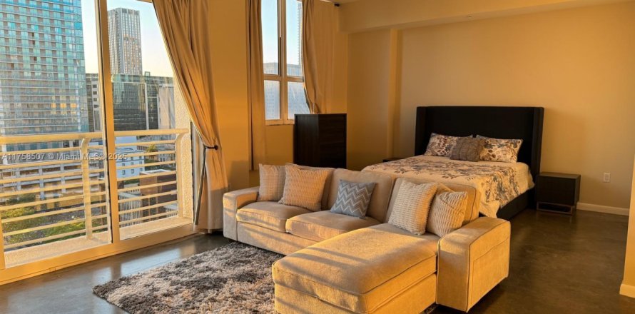 Condominio en Miami, Florida, 1 dormitorio № 1707411