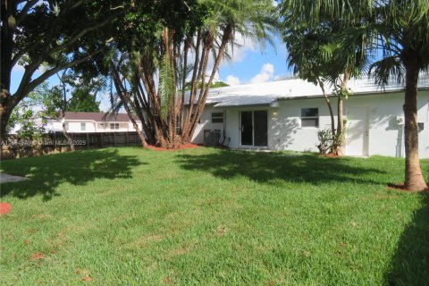 House in Homestead, Florida 3 bedrooms, 106.28 sq.m. № 1930190 - photo 5