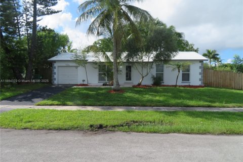 House in Homestead, Florida 3 bedrooms, 106.28 sq.m. № 1930190 - photo 1