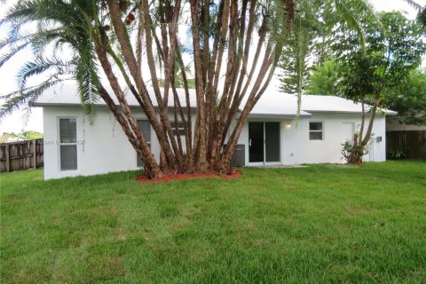 House in Homestead, Florida 3 bedrooms, 106.28 sq.m. № 1930190 - photo 6