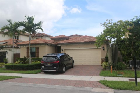House in Homestead, Florida 4 bedrooms, 180.23 sq.m. № 1956982 - photo 1