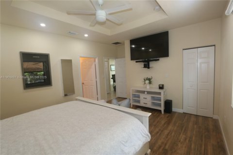 House in Homestead, Florida 4 bedrooms, 180.23 sq.m. № 1956982 - photo 30