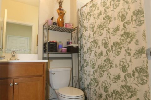 House in Homestead, Florida 4 bedrooms, 180.23 sq.m. № 1956982 - photo 23