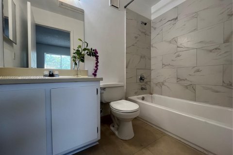 Touwnhouse à louer à Pembroke Pines, Floride: 2 chambres, 103.4 m2 № 2023833 - photo 9