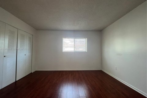 Touwnhouse à louer à Pembroke Pines, Floride: 2 chambres, 103.4 m2 № 2023833 - photo 7