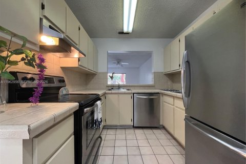 Touwnhouse à Pembroke Pines, Floride 2 chambres, 103.4 m2 № 2023833