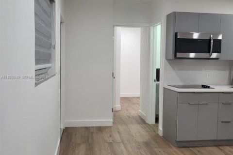 Apartment in Sweetwater, Florida 1 bedroom № 1987845 - photo 3