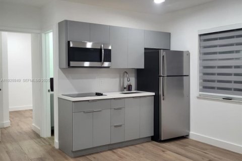 Apartment in Sweetwater, Florida 1 bedroom № 1987845 - photo 2