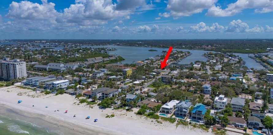 Condo à Indian Rocks Beach, Floride, 2 chambres № 1909528