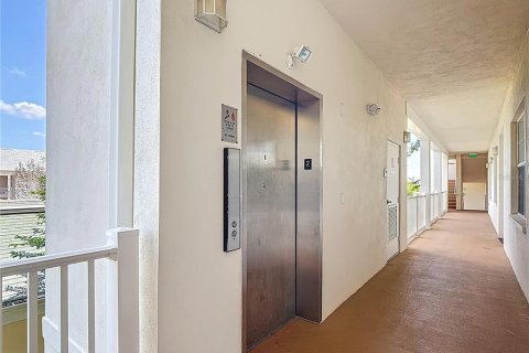 Copropriété à vendre à Four Corners, Floride: 3 chambres, 125.79 m2 № 1732717 - photo 7