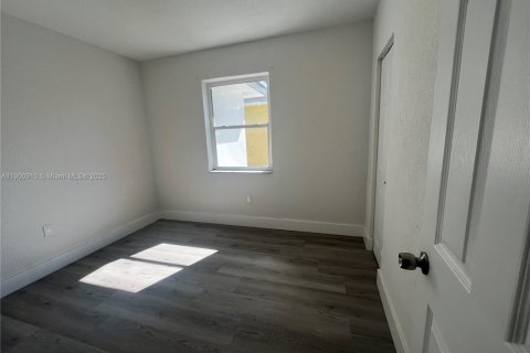 Villa ou maison à louer à Miami, Floride: 2 chambres, 97.55 m2 № 1952203 - photo 21