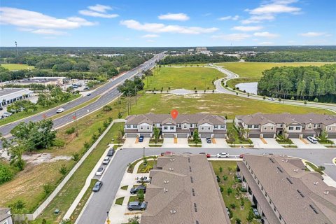 Adosado en venta en New Port Richey, Florida, 4 dormitorios, 229.1 m2 № 1769291 - foto 8