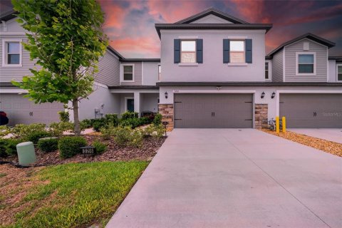 Adosado en venta en New Port Richey, Florida, 4 dormitorios, 229.1 m2 № 1769291 - foto 1