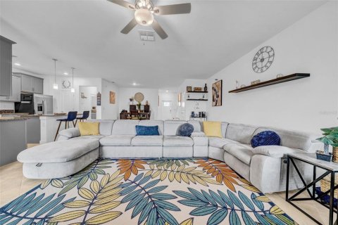 Adosado en venta en New Port Richey, Florida, 4 dormitorios, 229.1 m2 № 1769291 - foto 14