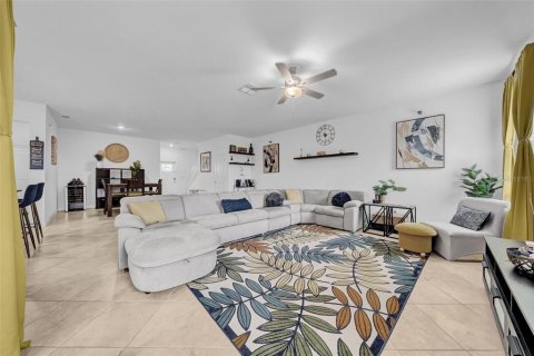 Adosado en venta en New Port Richey, Florida, 4 dormitorios, 229.1 m2 № 1769291 - foto 3