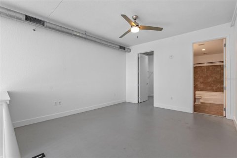 Condo in Orlando, Florida, 1 bedroom  № 1780943 - photo 18
