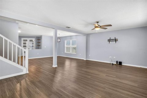House in Winter Haven, Florida 4 bedrooms, 285.67 sq.m. № 1884116 - photo 4