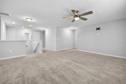 House in Winter Haven, Florida 4 bedrooms, 285.67 sq.m. № 1884116 - photo 29