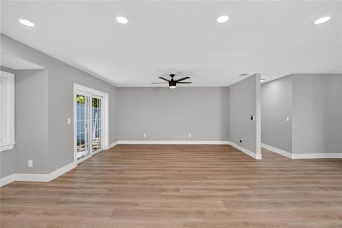 House in Brandon, Florida 4 bedrooms, 193.24 sq.m. № 2419343 - photo 19