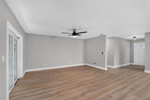 House in Brandon, Florida 4 bedrooms, 193.24 sq.m. № 2419343 - photo 21