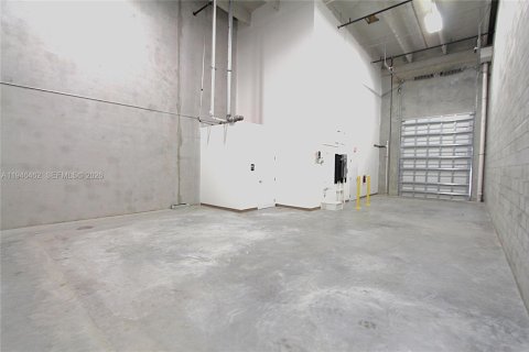 Купить коммерческую недвижимость в Суитуотер, Флорида № 2002778 - фото 5