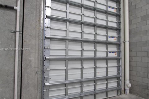 Купить коммерческую недвижимость в Суитуотер, Флорида № 2002778 - фото 7