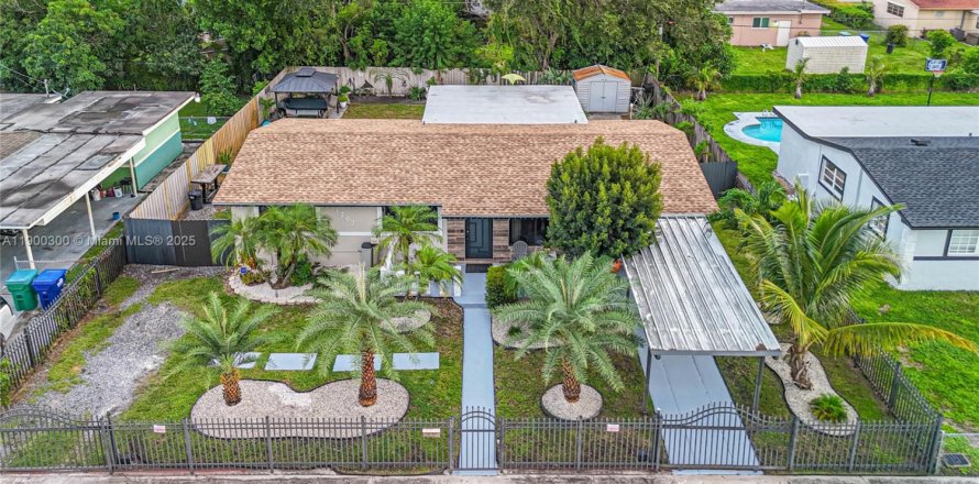 Дом в Майами-Гарденс, Флорида 3 спальни, 133.13м2 № 1953883