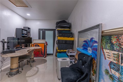Купить виллу или дом в Майами-Гарденс, Флорида 3 спальни, 133.13м2, № 1953883 - фото 16