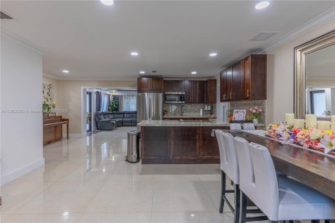 Купить виллу или дом в Майами-Гарденс, Флорида 3 спальни, 133.13м2, № 1953883 - фото 8