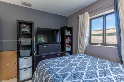 Купить виллу или дом в Майами-Гарденс, Флорида 3 спальни, 133.13м2, № 1953883 - фото 26