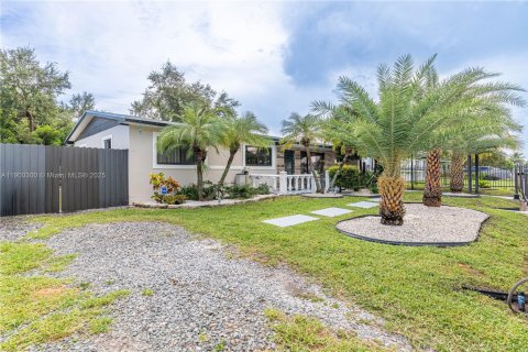 Купить виллу или дом в Майами-Гарденс, Флорида 3 спальни, 133.13м2, № 1953883 - фото 5