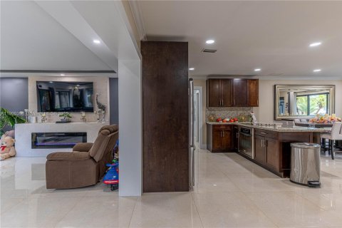 Купить виллу или дом в Майами-Гарденс, Флорида 3 спальни, 133.13м2, № 1953883 - фото 20