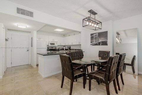 Copropriété à louer à Miami Beach, Floride: 2 chambres, 89.19 m2 № 2334936 - photo 20