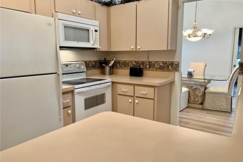 House in Ocala, Florida 2 bedrooms, 145.76 sq.m. № 2204322 - photo 6